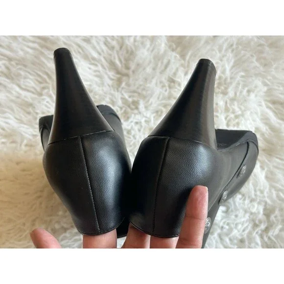 White Mountain Size 9 Black Faux Leather Block Heel Ankle Booties Crest Button - Picture 11 of 12